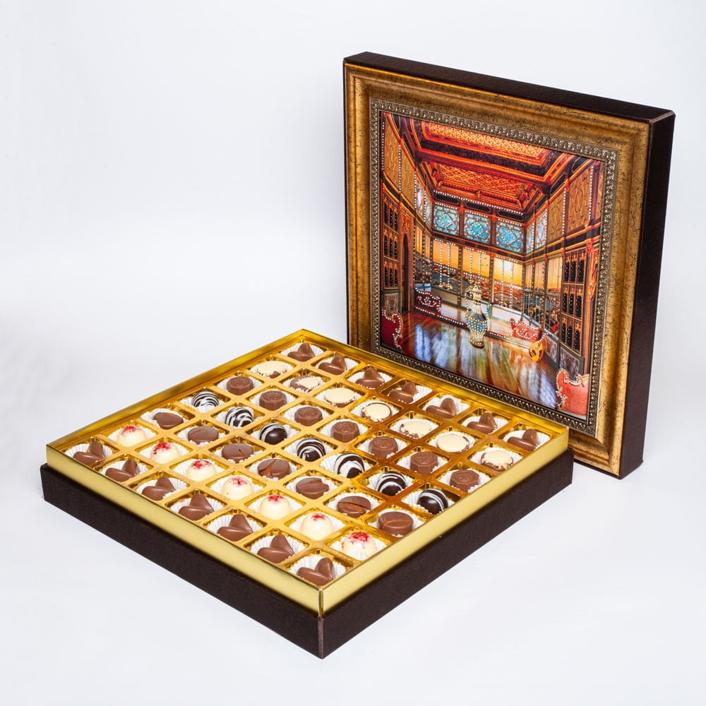 Tablolu Butik Kutu Spesiyal Çikolata 18