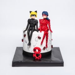 Kara Kedi ve Uğur Böceği Pasta