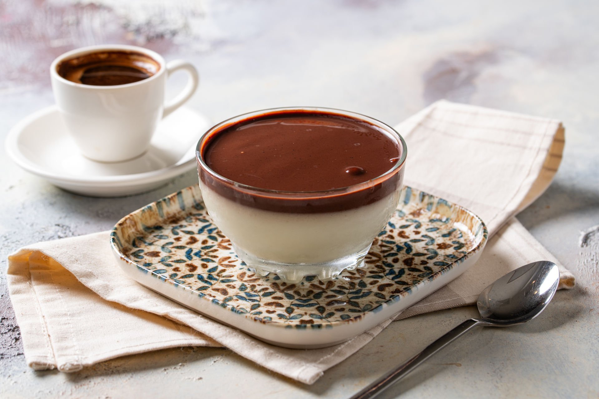 Profiterol Soslu Muhallebi